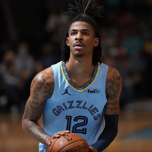 GFFN：纳赛尔邀请威尔士亲王威廉、汤姆汉克斯去现场看巴黎vs维拉