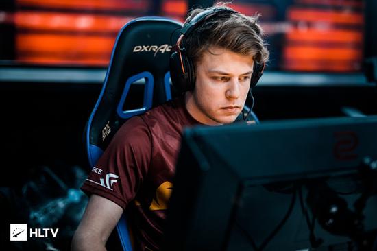 弗兰克：我享受的认可与尊重是钱换不来的，未来首选留中国